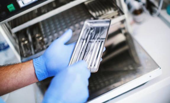 Quelles sont les meilleures solutions pour striliser vos outils de podologie ?